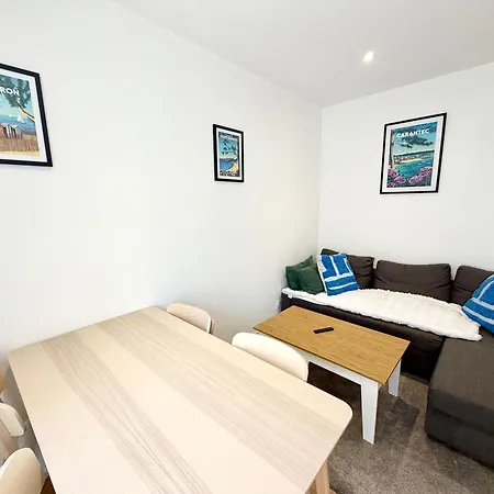 Apartment Meubles Centre *